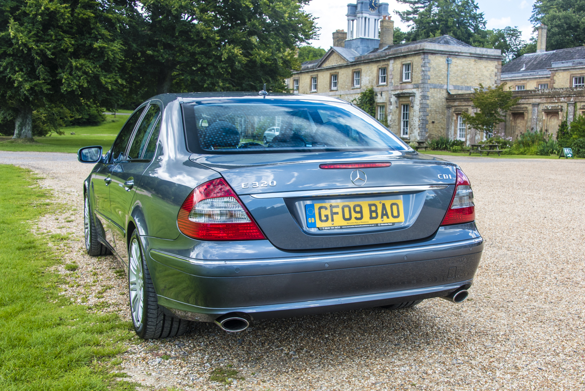 Mercedes-Benz E320 Sport Saloon