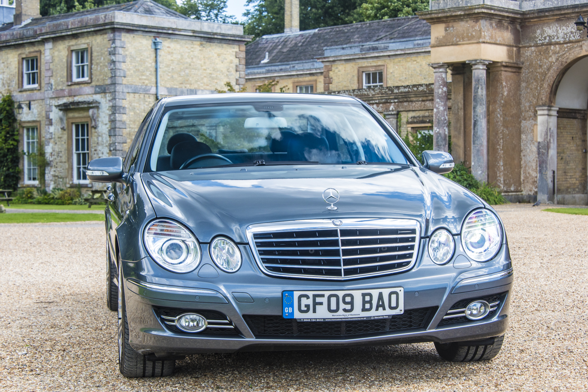 Mercedes-Benz E320 Sport Saloon