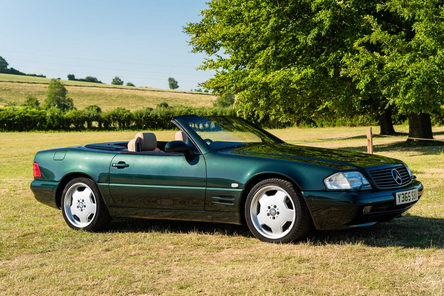 Mercedes Benz SL320 Designo in Allanite Green 