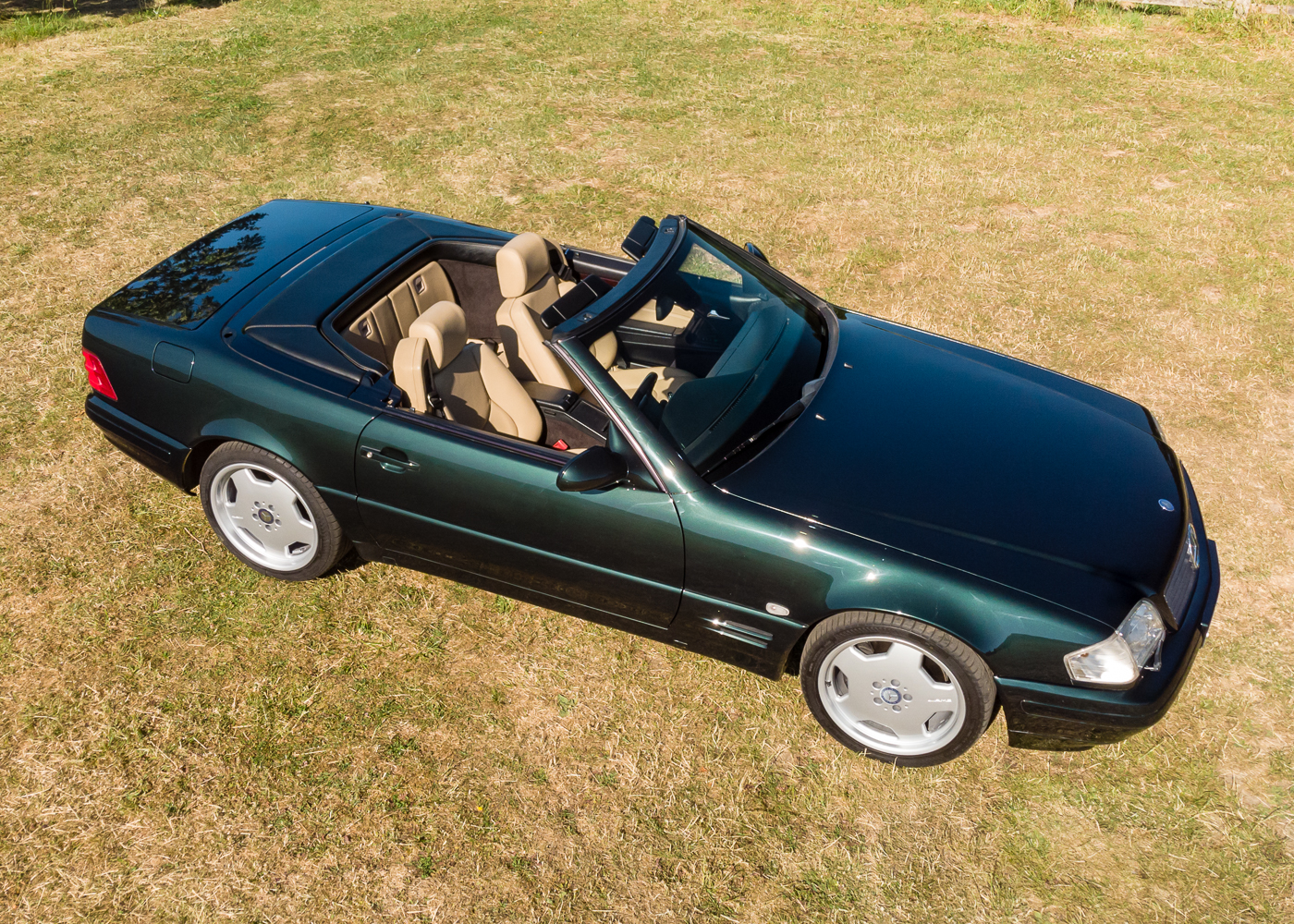 Mercedes Benz SL320 Designo in Allanite Green 